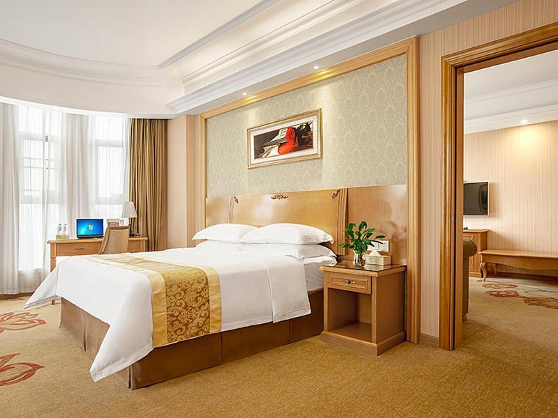 Vienna Hotel Shenzhen View Lake Park エクステリア 写真